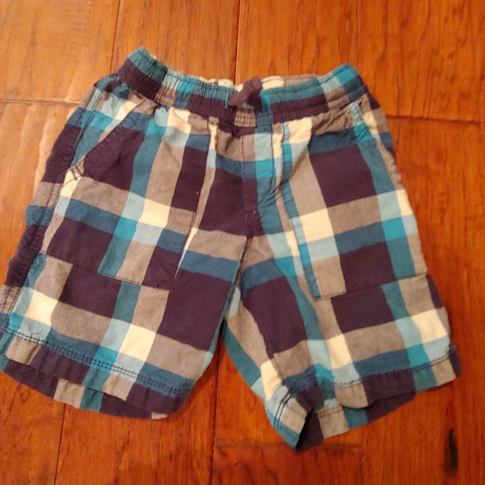 Size 5 T boys shorts from Children's Place